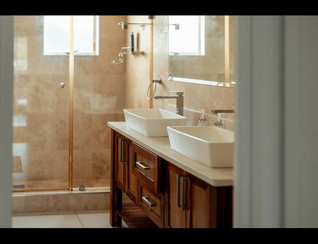 4 BEDROOM APARTMENT FOR SALE IN TUZI-GAZI